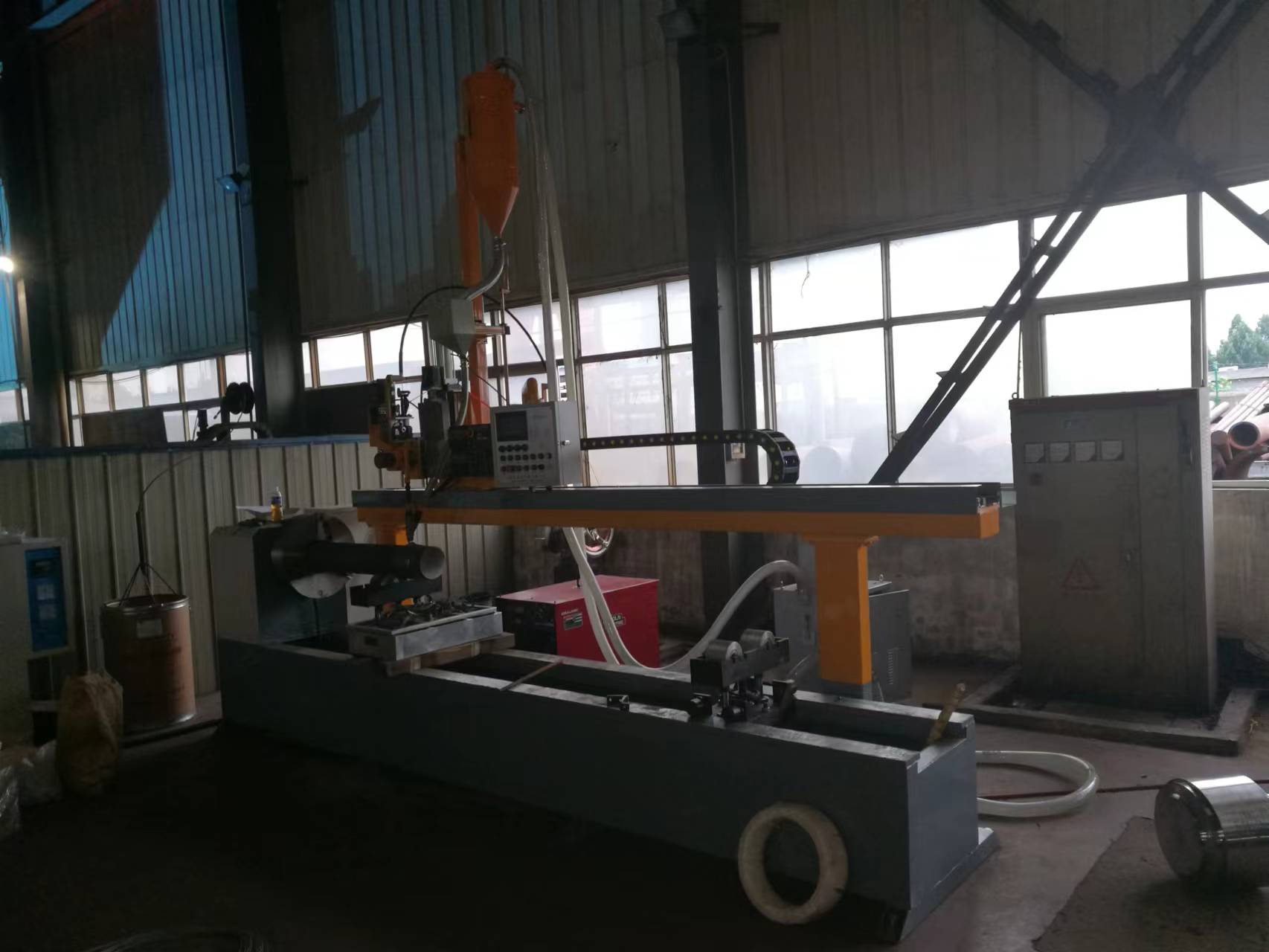 液压油缸埋弧自动焊接设备