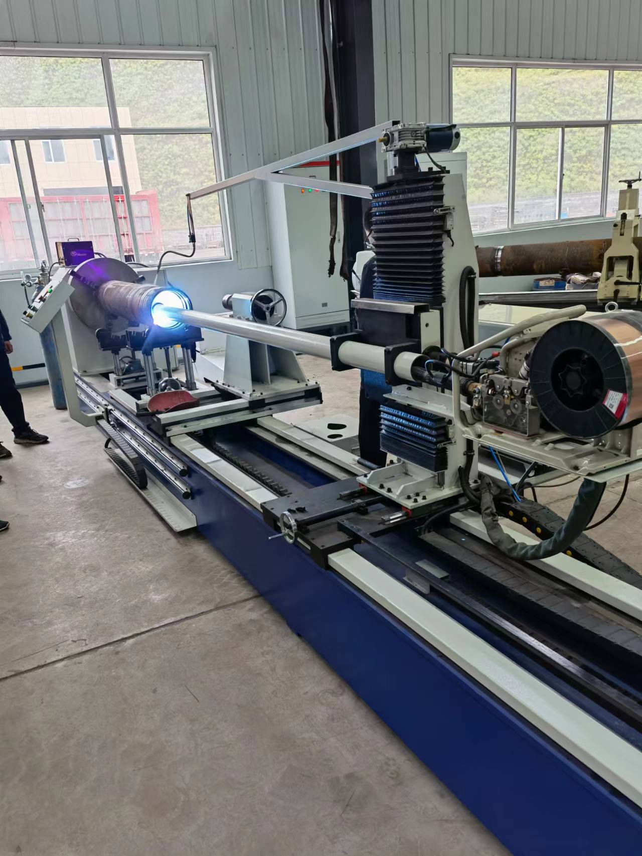 油缸内控自动堆焊设备